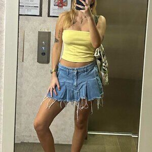 Zara blue pleated denim micro mini skirt with frayed hem Size M 🩵🩵